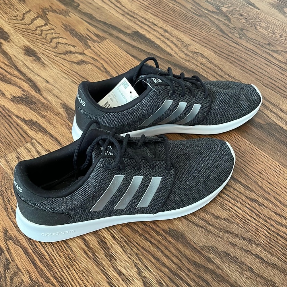 🆕 adidas qt racer sneaker